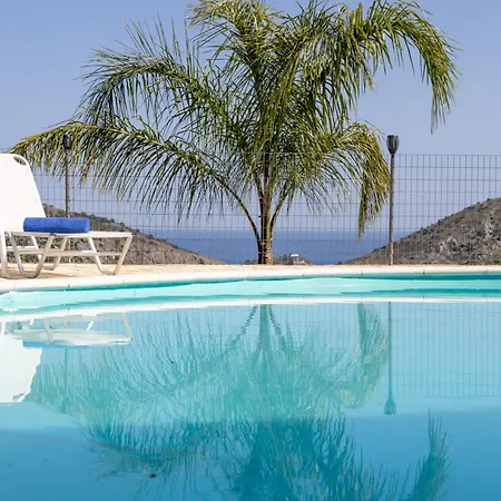 Instaview 2 Апартаменты *